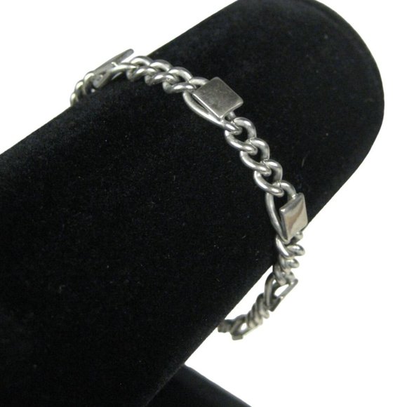 Tennis Bracelet 6.5 In Small Size Jewelry Vintage Delicate Silvertone Chain - Picture 2 of 5